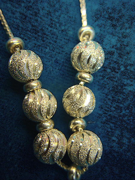 Sterling Silver Floating Bead Necklace - Diamond Cut & Square Link - 16 Inch