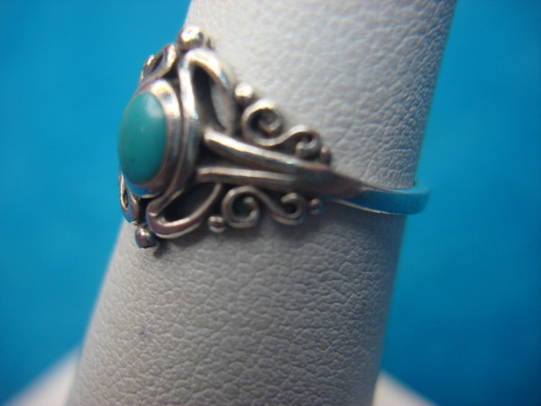 Stunning Turquoise Sterling Silver Ring | Size 5.5 | Fancy Setting