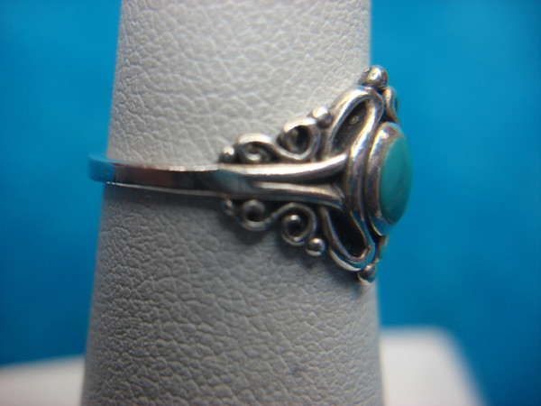 Stunning Turquoise Sterling Silver Ring | Size 5.5 | Fancy Setting