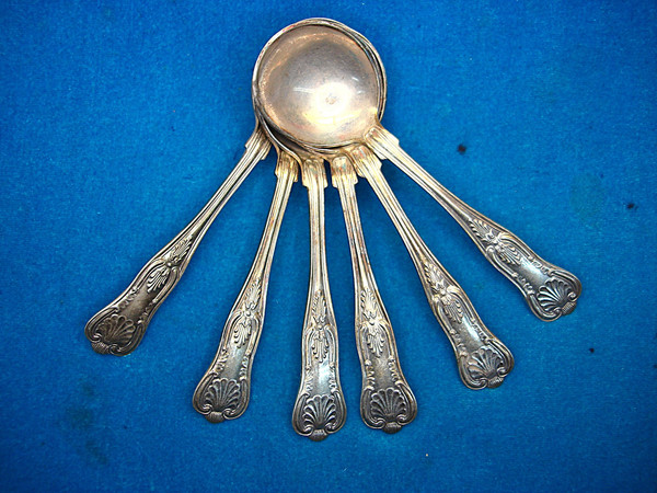 Vintage 1855 R Wallace Kings Pattern Silverplate Soup Spoons (Set of 6) - 5 5/8