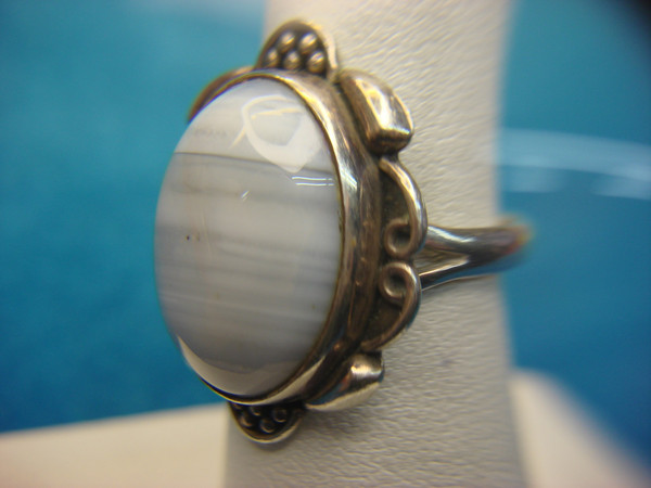 Stunning Southwest Style Sterling Silver Banded Agate Ring (Size 6.5)