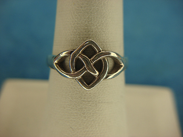 Celtic Sterling Silver Ring - Size 7 1/2 - Vintage Design, Excellent Condition