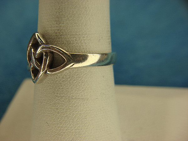 Celtic Sterling Silver Ring - Size 7 1/2 - Vintage Design, Excellent Condition