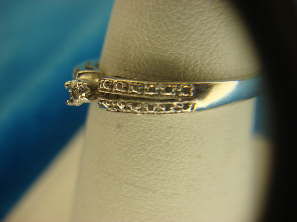 Sterling Silver Diamond Ring (Size 7) - Pre-Owned, Excellent Condition