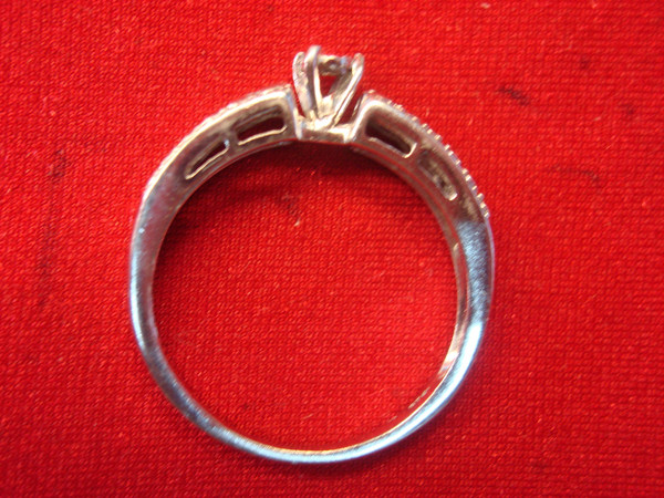 Sterling Silver Diamond Ring (Size 7) - Pre-Owned, Excellent Condition