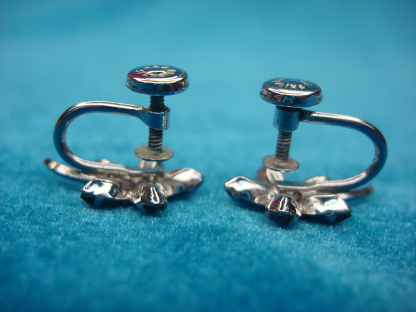 Vintage Sterling Silver Blue Stone Flower Earrings - Screw Back (1/2