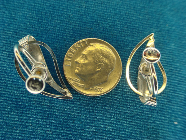 Vintage Van Dell 1/20 12K White Gold Filled Leaf Earrings - Elegant & Unique Gift