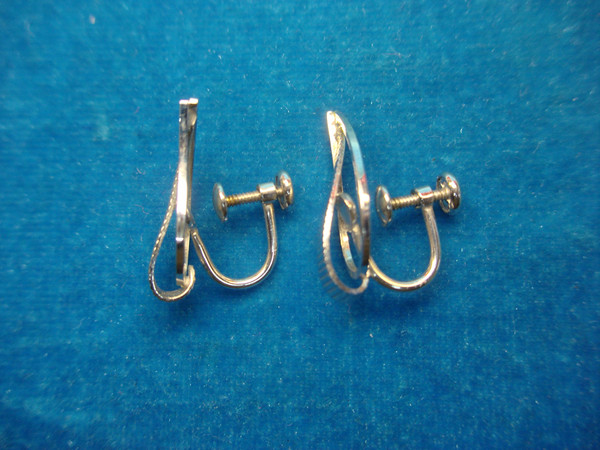 Vintage Van Dell 1/20 12K White Gold Filled Leaf Earrings - Elegant & Unique Gift