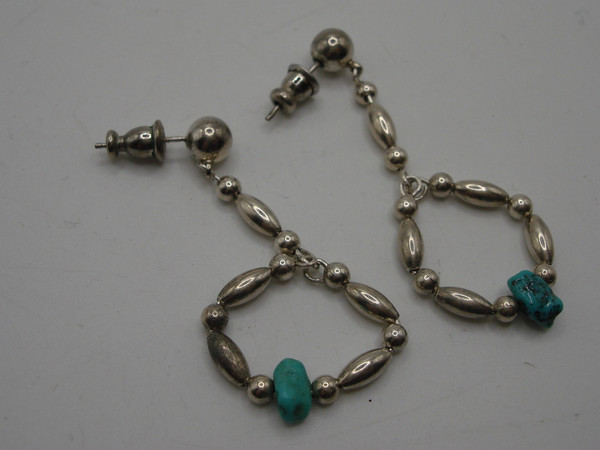 Vintage Native American Sterling Silver & Turquoise Beaded Earrings