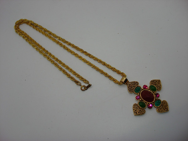 Vintage Byzantine Cross Pendant Necklace - 24