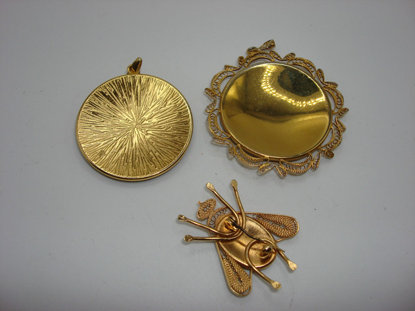 Vintage Damascene Jewelry Set from Toledo, Spain - Pendant & Pin