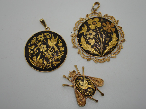 Vintage Damascene Jewelry Set from Toledo, Spain - Pendant & Pin