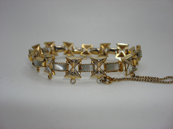Vintage Spain Damascus Mother of Pearl Bracelet | Gold Tone, 6 3/4