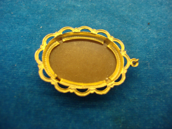 Vintage Gold Tone Praying Hands Lucite Pendant Charm - 1.25