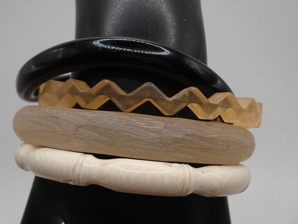 Vintage Lucite Bangle Bracelet Set of 4 | Bamboo, Peach Zigzag, Black & Frosted Pink