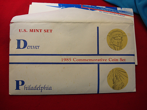 1985 Statue of Liberty Centennial Coin Set - Uncirculated 5-Coin Set with 2 Gold-Plated Coins