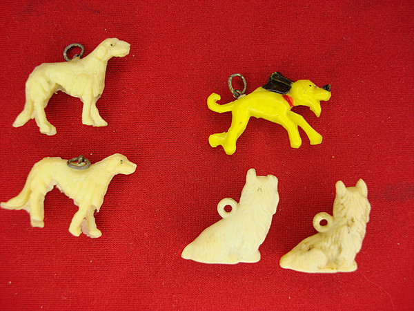Vintage 1940s Celluloid Dog Figurines - Set of 5 Collectible Puppies