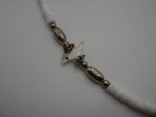 Vintage Southwestern Heishi Bead & Mother of Pearl Bird Necklace (19