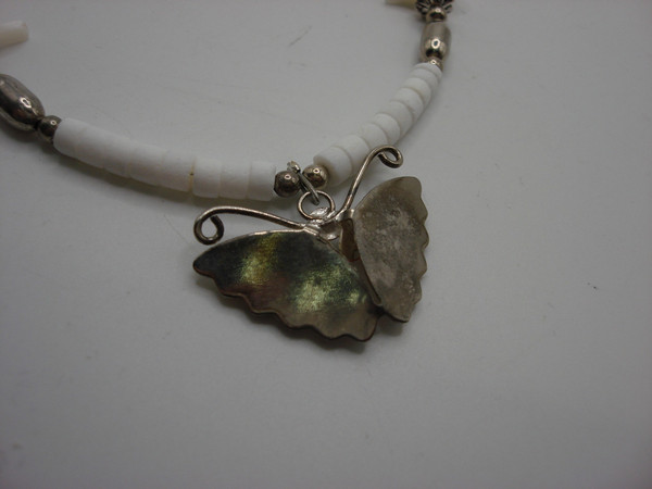 Vintage Southwestern Heishi Bead & Mother of Pearl Bird Necklace (19