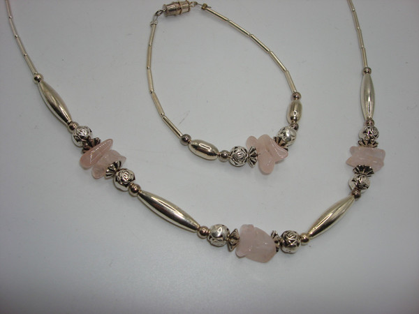 Vintage Southwestern Silver & Rose Quartz Jewelry Set: Necklace, Bracelet & Earrings