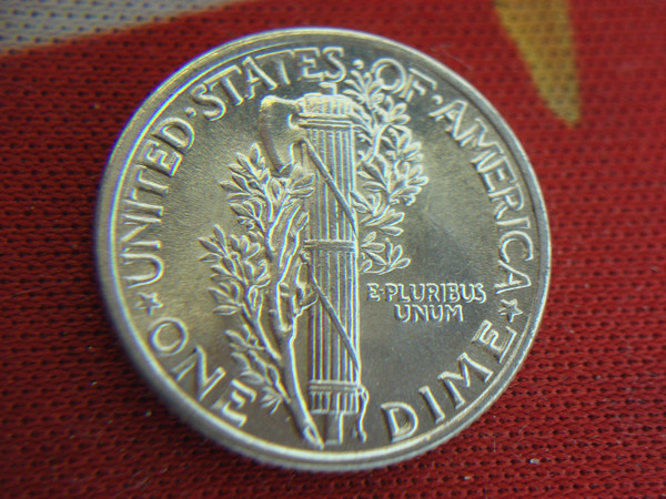 1939 Mercury Dime - Nice Details & Attractive Surfaces - Great for Collections