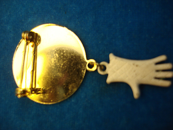 Vintage Michael Jackson Thriller Glove Pin - Collectible Gold Tone Record with Glittered Glove