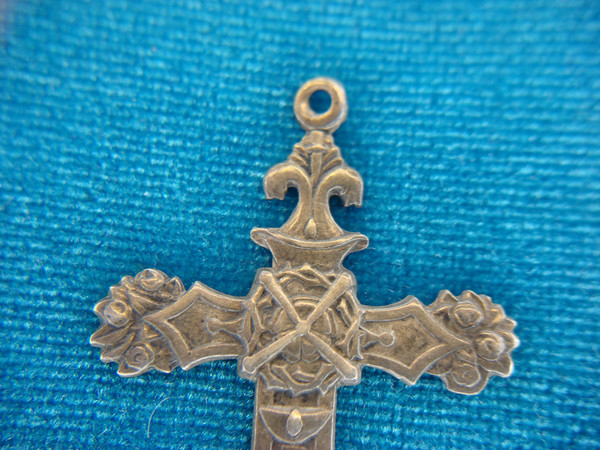Sterling Silver S Sitio Cross Pendant - Ornate Design, Pre-Owned