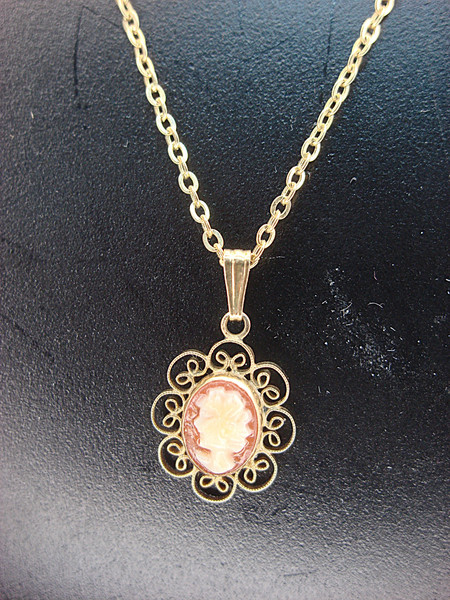 14K Gold Filled Carla Cameo Pendant Necklace - 18 Inch Chain