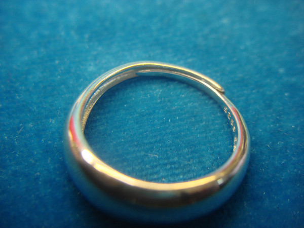 Adjustable Sterling Silver Dome Ring (Sizes 7.5-9) - Pre-Owned, Excellent Condition