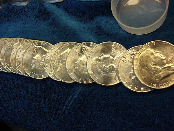 120 Circulated US Half Dollars (1960-1962) - Philly & Denver Rolls - Junk Silver Value $3,600+