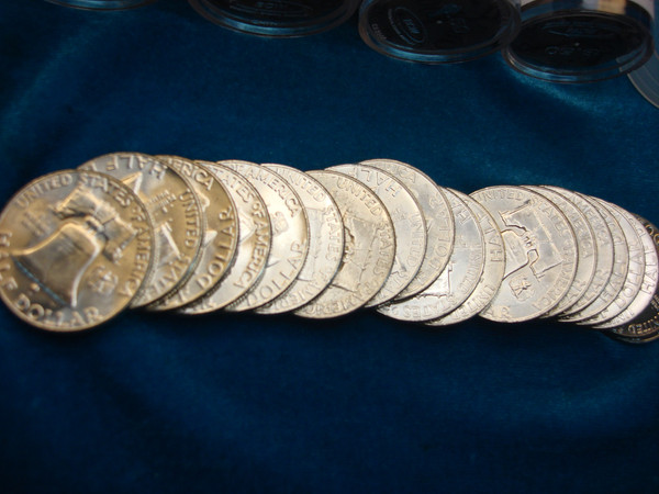 120 Circulated US Half Dollars (1960-1962) - Philly & Denver Rolls - Junk Silver Value $3,600+