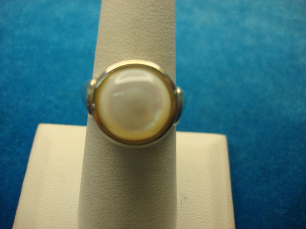 Sterling Silver Moonstone Ring - Size 6 3/4 - Pre-Owned