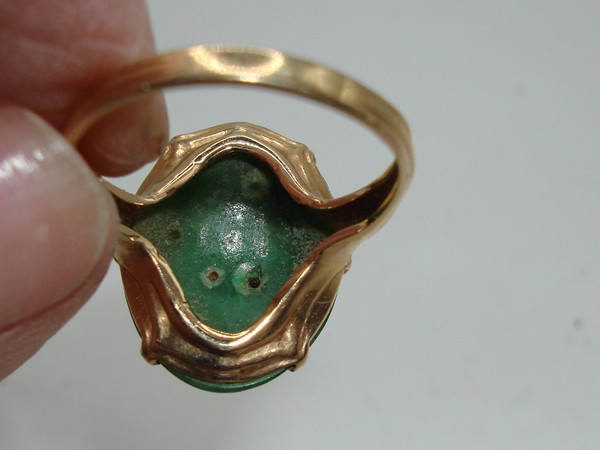 Vintage 14K Gold Carved Jade Ring | Size 6.5 | Elegant & Unique