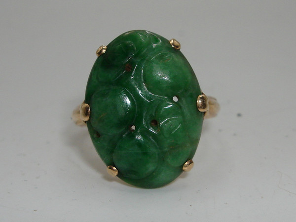 Vintage 14K Gold Carved Jade Ring | Size 6.5 | Elegant & Unique