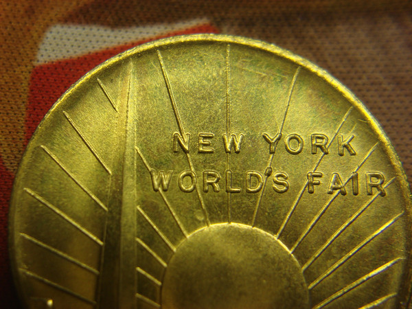 1939 New York World's Fair Commemorative Medal - George Washington Inauguration (Excellent Condition)