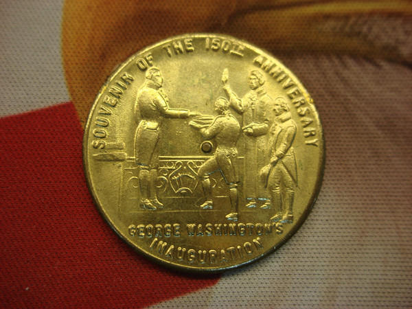 1939 New York World's Fair Commemorative Medal - George Washington Inauguration (Excellent Condition)