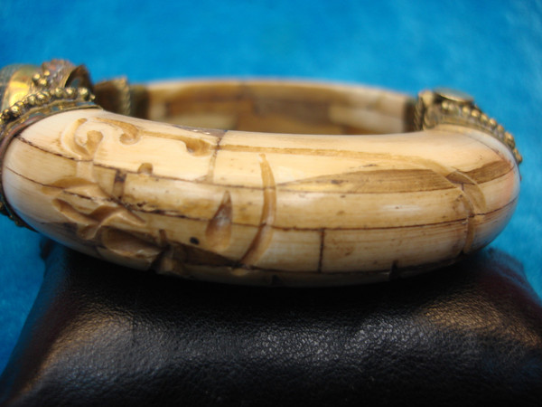 Vintage Heavy Hinged Bangle Bracelet - 7