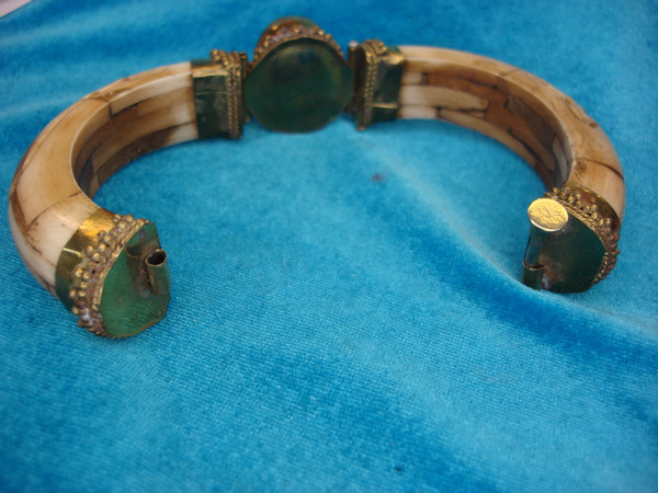 Vintage Heavy Hinged Bangle Bracelet - 7