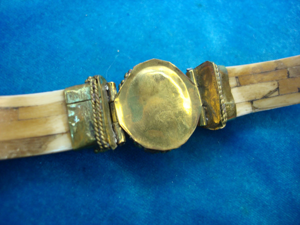 Vintage Heavy Hinged Bangle Bracelet - 7