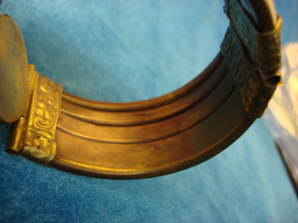 Vintage Hinged Bangle Bracelet - 7.25