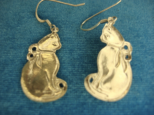 Sterling Silver Kitten Cat Dangle Earrings - Pre-Owned, Dainty & Charming