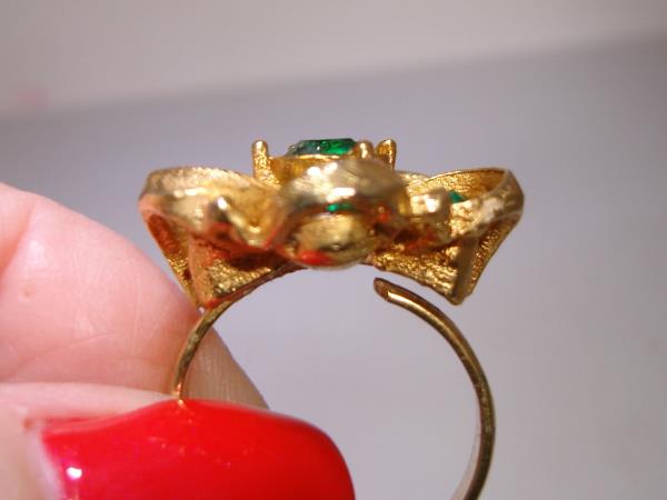 Vintage 1960s Emerald Green Rhinestone Cocktail Ring | Adjustable Size 7