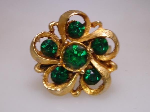 Vintage 1960s Emerald Green Rhinestone Cocktail Ring | Adjustable Size 7