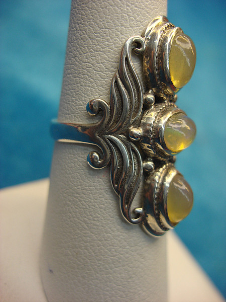 Sterling Silver Ring with 3 Oval Opals - Size 6 3/4 (Pre-Owned)