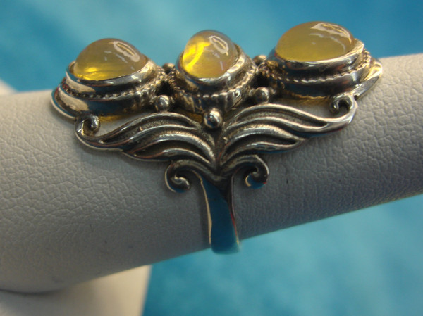 Sterling Silver Ring with 3 Oval Opals - Size 6 3/4 (Pre-Owned)