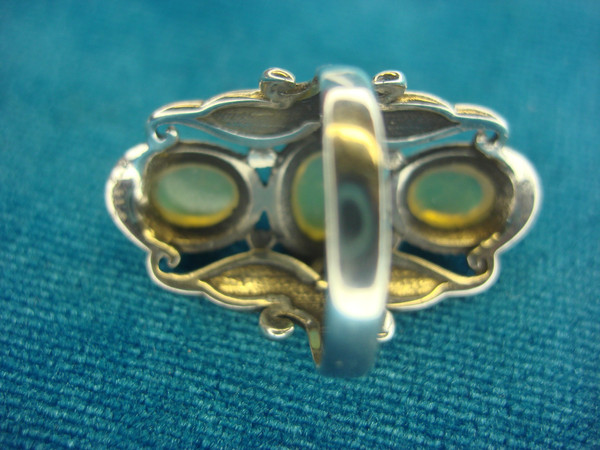 Sterling Silver Ring with 3 Oval Opals - Size 6 3/4 (Pre-Owned)