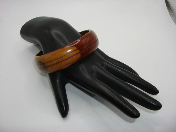 Vintage Signed Ralph Terry Grand Cayman Wooden Bangle Bracelet - 7.25