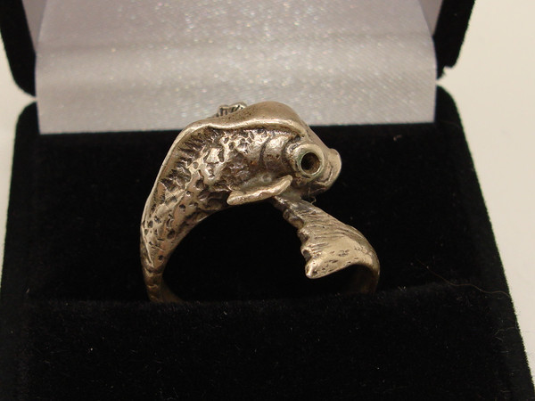 Vintage Orb Sterling Silver Koi Ring Size 5 - Statement Piece