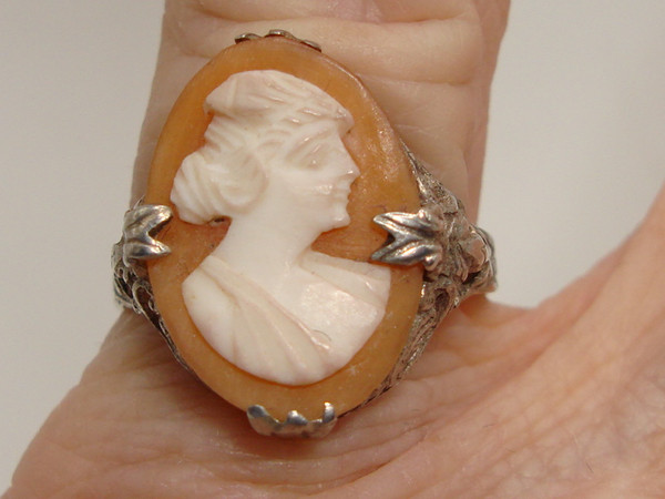 Antique Victorian Sterling Silver Shell Cameo Ring - Size 6