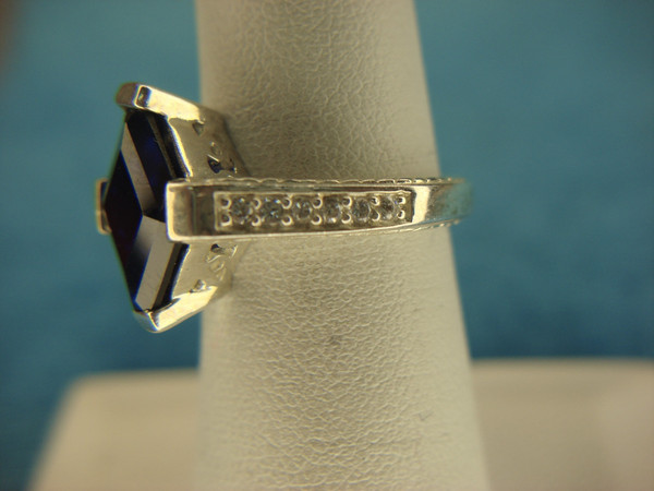 Deep Blue Stone Sterling Silver Ring w/Diamond Simulants - Size 6